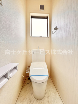 【トイレ】 | 富士宮市山本 新築一戸建て 1号棟 | 2Fのトイレです
