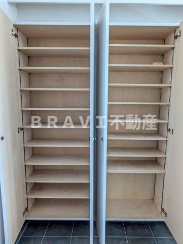 徳原マンションの玄関