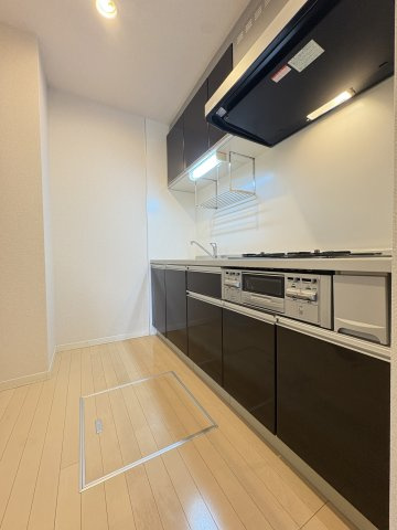 グランドクレールのキッチン|3口ガスグリル付きのシステムキッチン♪