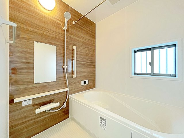 水戸市見和3丁目　新築戸建て　A号棟の浴室|足を伸ばしてもゆったりできるバスルーム♪機能性も取り入れて使い易さも保証します♪