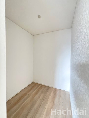 碧南市相生町第1（新築一戸建）の洋室|南側7.5帖洋室ウォークイン