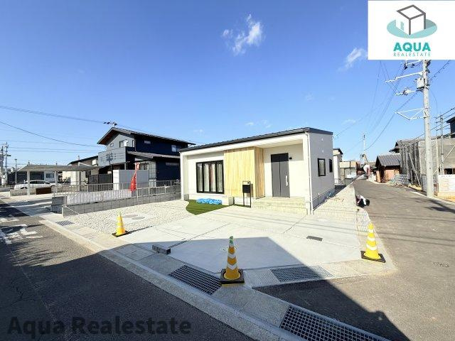 高松市仏生山町甲の新築一戸建の前面道路含む現地写真|外観パースです