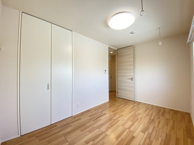 トリニティコート等々力の寝室|照明・エアコン付き♪