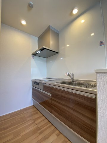 トリニティコート等々力のキッチン|3口IH+グリル付きのシステムキッチン♪