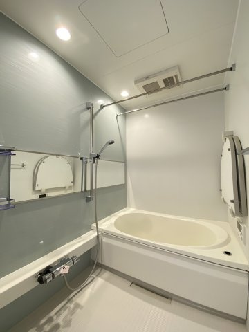 トリニティコート等々力の浴室|雨の日も洗濯物が干せる浴室乾燥機付き♪
