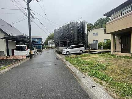 安芸郡熊野町新宮１丁目の前面道路含む現地写真
