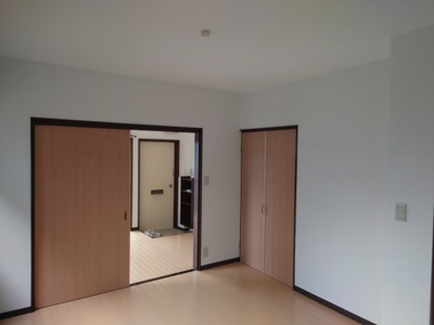 【居間・リビング】 | 和泉コーポ | ゆったり過ごせる居間です