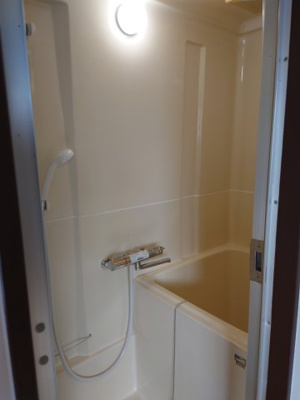 【浴室】 | 和泉コーポ | シャワーを浴びることができます