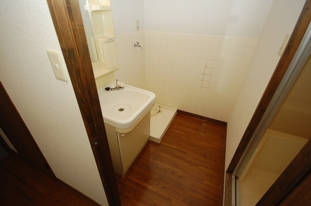 グランドヒル野中の洗面所|内装イメージ：同マンション別室