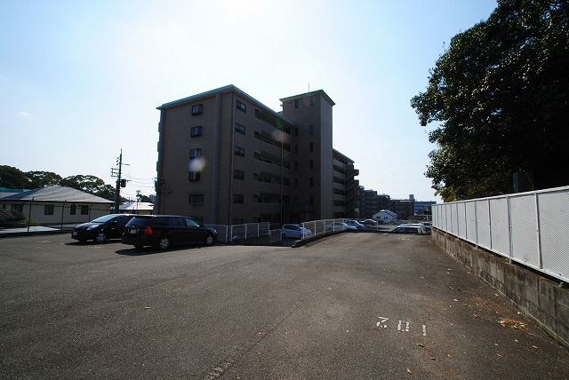 グランドヒル野中の外観