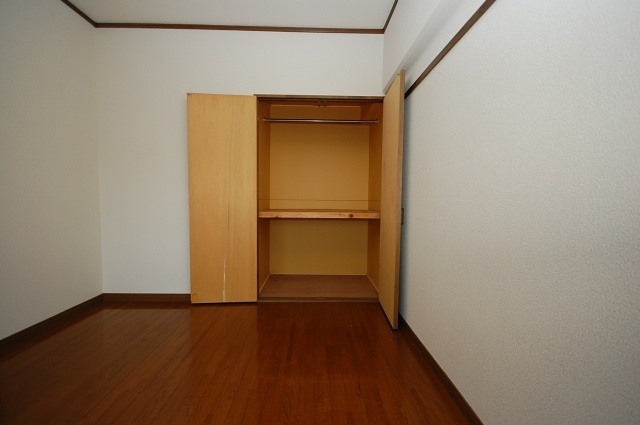 グランドヒル野中の収納|内装イメージ：同マンション別室