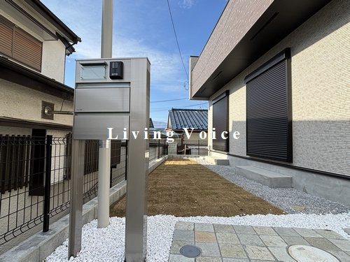 【前面道路含む現地写真】 | 【仲介手数料０円】厚木市鳶尾1丁目　新築一戸建て　2号棟　全2棟 | 厚木市鳶尾1丁目　新築一戸建て　全2棟