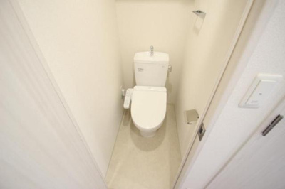 【トイレ】 | プレサンス塚本ミッドマーク | ゆったりとした空間のトイレです