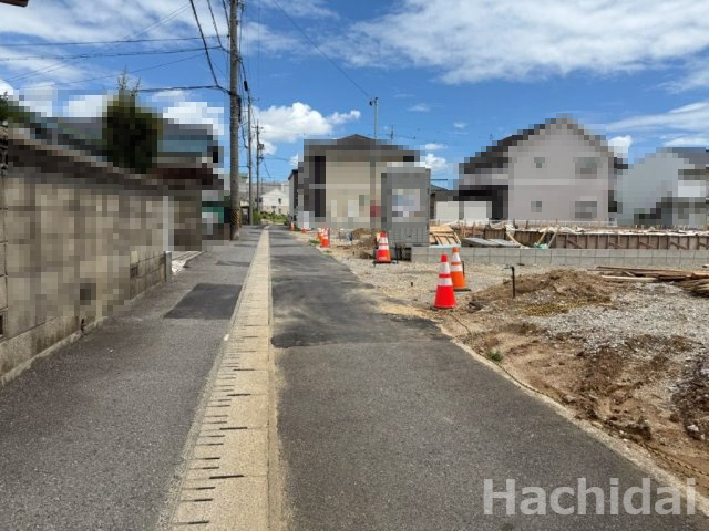 碧南市相生町第1　6号棟（全8棟）の前面道路含む現地写真