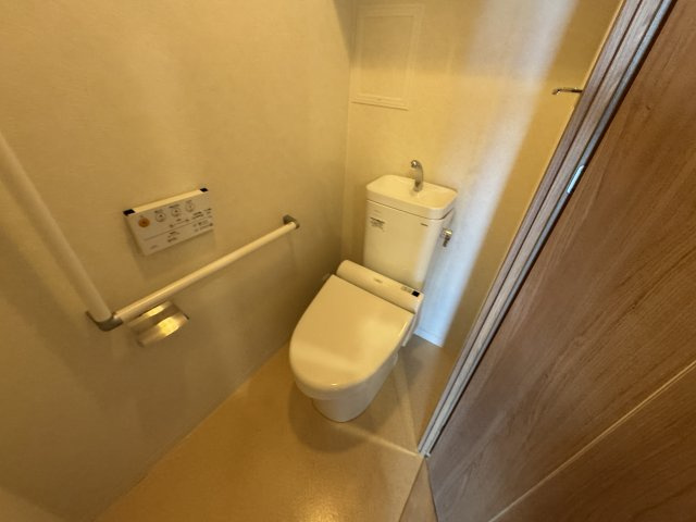 ジオ千里中央ライズコート　E棟のトイレ