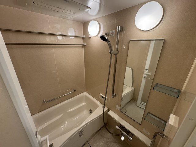 ジオ千里中央ライズコート　E棟の浴室