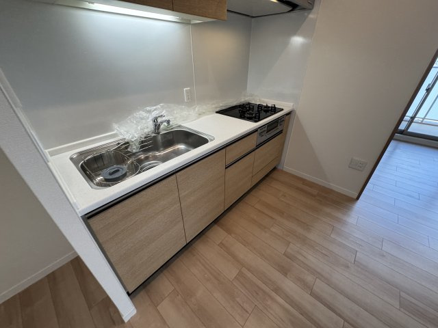 ジオ千里中央ライズコート　E棟のキッチン