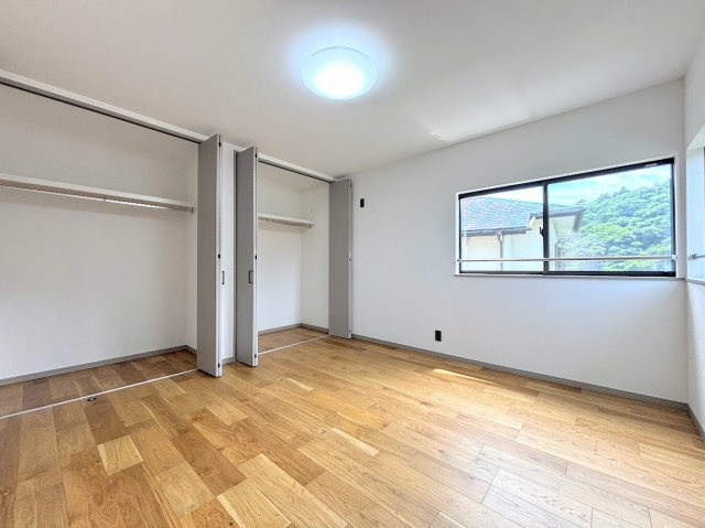鎌倉市笛田6丁目　中古戸建ての収納|◆暮らし心地を大きく左右する収納を、適材適所に配置し使い勝手を考慮しました。空間を余すところなく有効利用した収納は生活空間をより上質なものにしてくれるでしょう。
