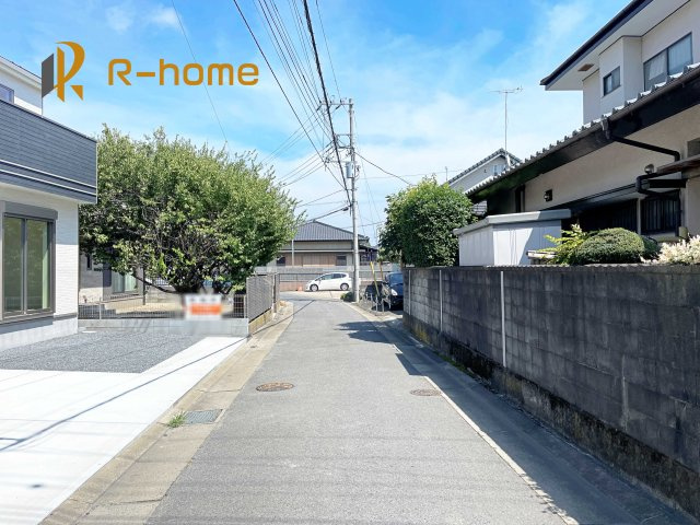 水戸市元吉田町　新築戸建て　B号棟の前面道路含む現地写真|堂々！建物完成♪実際のお部屋をご見学可能です♪
ご見学が一番の資料！お気軽にお問い合わせ下さい♪
