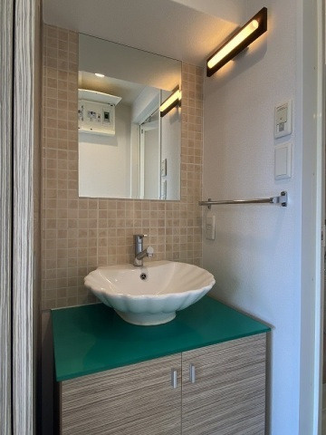 プライムアーバン博多東の洗面所