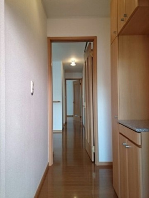 【玄関】 | マリオン松末 | シンプルで使いやすい玄関です