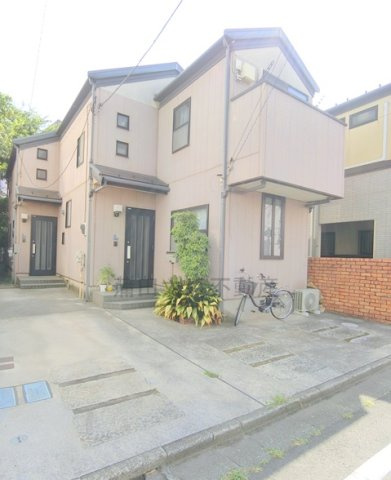 アネックス中央の外観|1999年2月築　木造地上2階建て総戸数2戸　JR京浜東北線大森駅最寄りの東京都大田区中央2丁目　駅からは池上通りの商店街　人気賃貸テラスハウス！