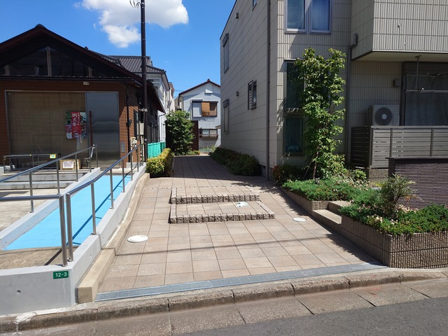 エルコート元郷のエントランス