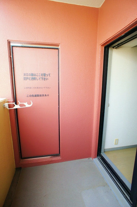 ロマネスク通町第2【キャッシュバック対象物件】のバルコニー