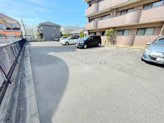 【駐車場】