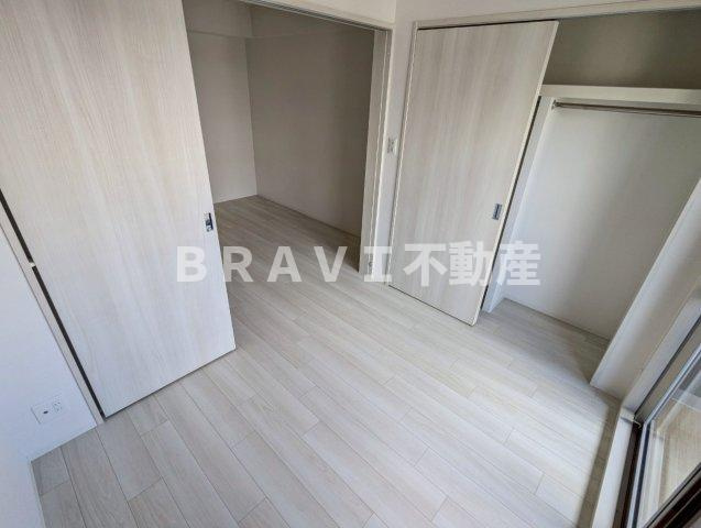 ALivis緑橋 BRAVI不動産の寝室