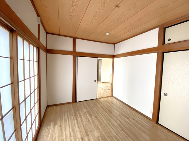 増井アパートの洋室