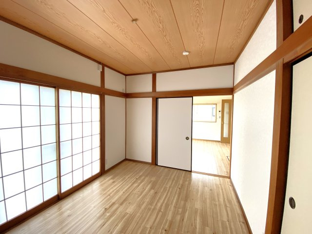 増井アパートの洋室