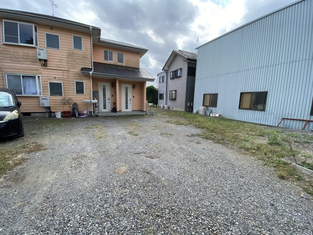 増井アパート　2Fの駐車場