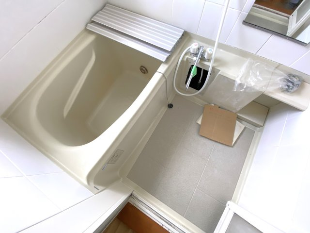 増井アパート　2Fの浴室