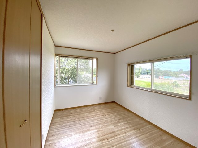 増井アパートの洋室