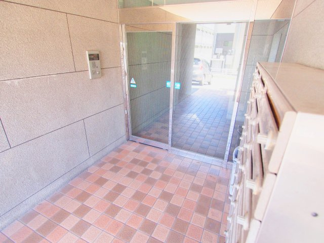 カーサ南堀川のエントランス