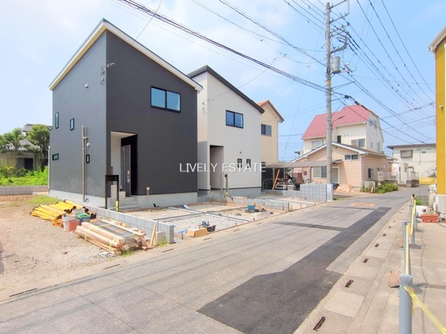草加市谷塚上町 新築分譲住宅 2号棟の外観