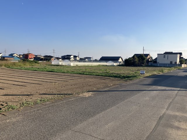 【前面道路含む現地写真】 | 売地：新田中江田町 | 前面道路含む現地写真です
