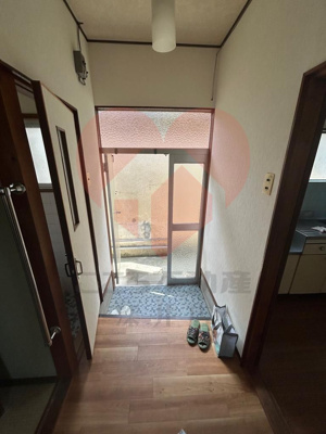 【玄関】 | 高石市取石1丁目貸家