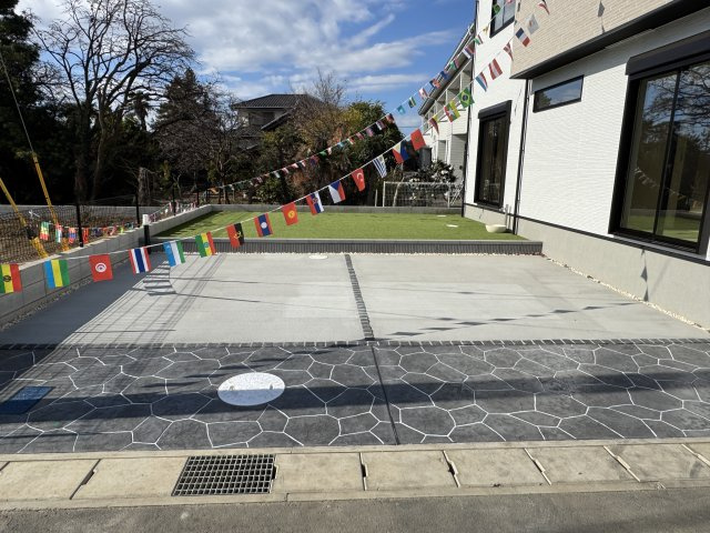 松戸市古ケ崎３丁目新築戸建【古ヶ崎小学校：10分】の駐車場|2号棟駐車スペース・並列2台駐車可