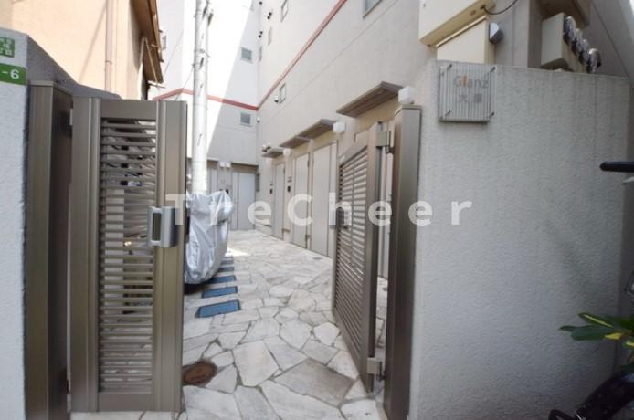 グランツ大塚のエントランス