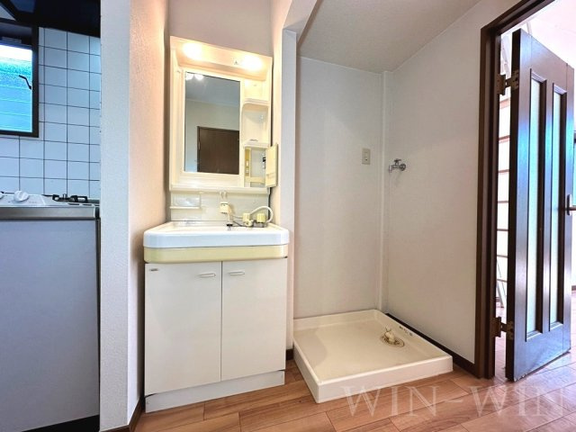 トーヨーコートウィステリアの独立洗面台