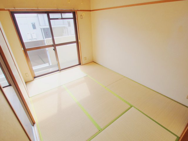 第二ハイツ東青崎の和室