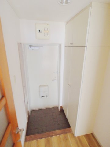 第二ハイツ東青崎の玄関