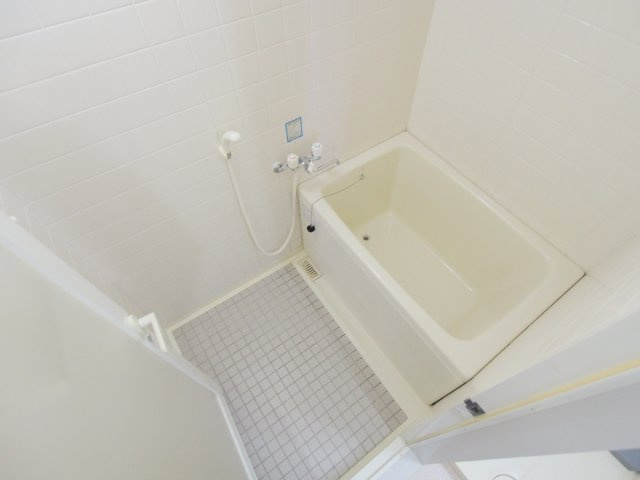 第二ハイツ東青崎の浴室