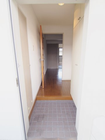 第二ハイツ東青崎の玄関