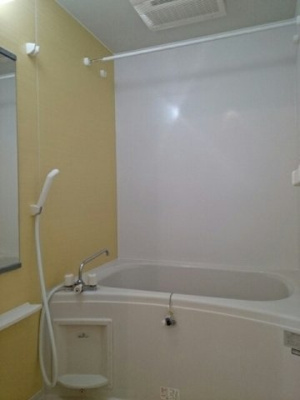 【浴室】 | アンジュ・コリーヌ | きれいなお風呂です