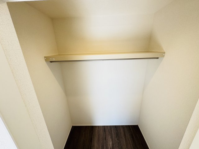 【収納】 | 松戸市古ケ崎３丁目新築戸建【古ヶ崎小学校：10分】 | 8帖寝室・ウォークインクローゼット