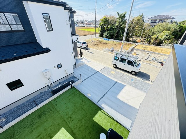 【展望】 | 松戸市古ケ崎３丁目新築戸建【古ヶ崎小学校：10分】 | バルコニーより南側眺望・南側庭スペースにつき日当たり良好♪