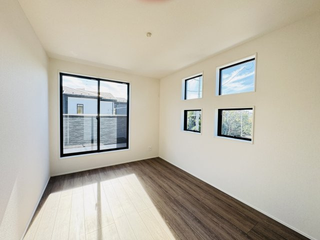 【子供部屋】 | 松戸市古ケ崎３丁目新築戸建【古ヶ崎小学校：10分】 | 6帖洋室